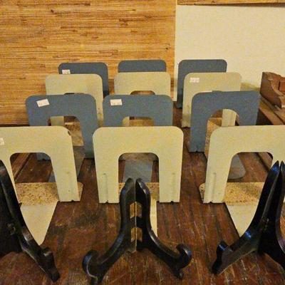 TTT565-Assortment Of Vintage Metal Bookends And Wood Easel/plate Stands
