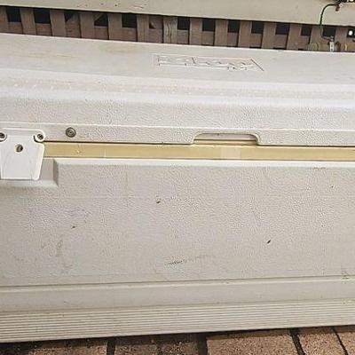 TTT518 - 162 Quart Igloo Cooler 