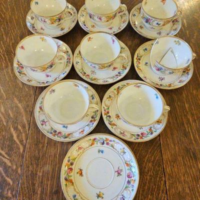 TTT465-Vintage Dresden Shumann Bavaria Porcelain Hand Painted Teacups & Saucers