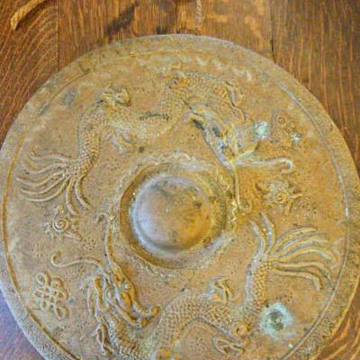TTT608-Large Antique Looking Chinese Dragon Decorated Bronze Gong