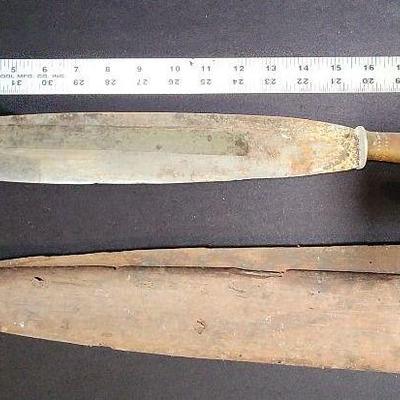 TTT307 - Moro Barong Short Sword with Sheath 