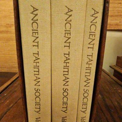 TTT547-Vintage Set Of Ancient Tahitian Society Vol. 1-3