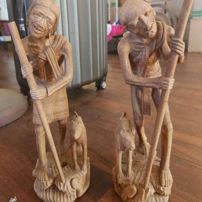 TTT257 Carved Wooden Figurines