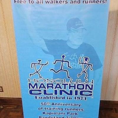 TTT189 - Honolulu Marathon Clinic Sign With Stand