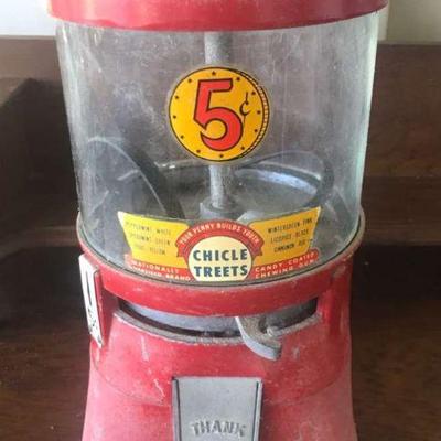 TTT154 - Vintage Chicle Treets 5 Cent Gumball Machine 