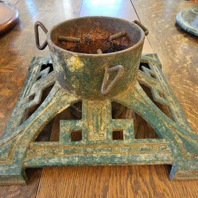 TTT374-Vintage Ornate Cast Iron Christmas Tree Stand