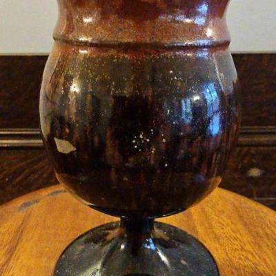TTT280-Pretty Piece Of Pottery By Artist John Bade/Signed