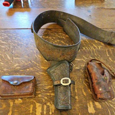TTT611-Vintage Wild West Cowboy Leather Gun Holster And Belt