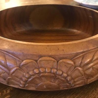 TTT395 - Vintage Carved Wooden Bowls