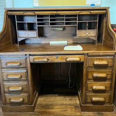 TTT271- Vintage Wooden Oak Roll Top Desk