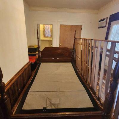 TTT371 Full Sized Electric Bed Platform With Wooden Bed Frame