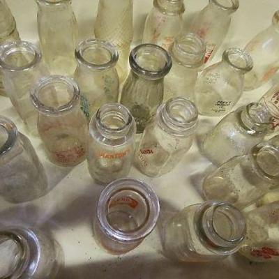 TTT621 - Huge Collection of Vintage Milk Bottles 
