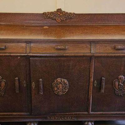 TTT085-Absolutely Beautiful Oak Banquet Server/Sidetable/Dresser