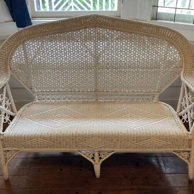 TTT057 White Wicker Sofa