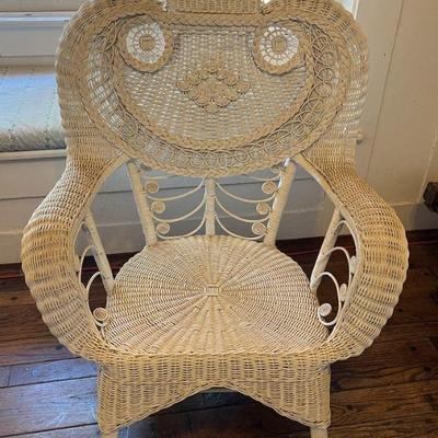 TTT110 White Wicker Arm Chair