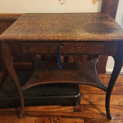 TTT364 Vintage Wooden Desk