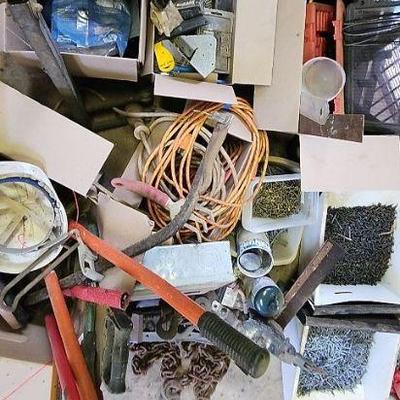 TTT623 - Mystery Lot Tools And Material 