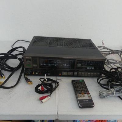 Vintage Sony Audio/Video Control Center AM/FM Stereo Receiver #STR-AV880 with Lots of Cords & Cables