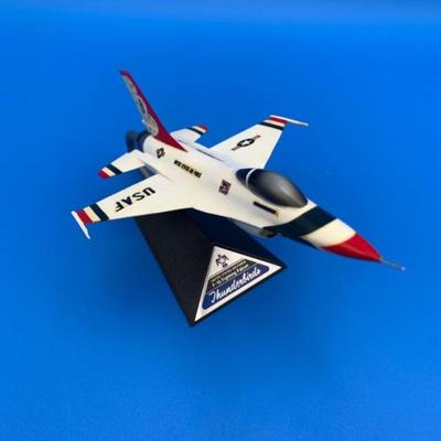 Model - F-16 Fighting Falcon - USAF Thunderbird Livery