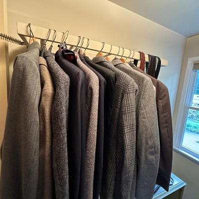 Quality Mens Jackets and Coats, including genuine leather, London Fog, Golden Bear California, and jackets made in Hungary 