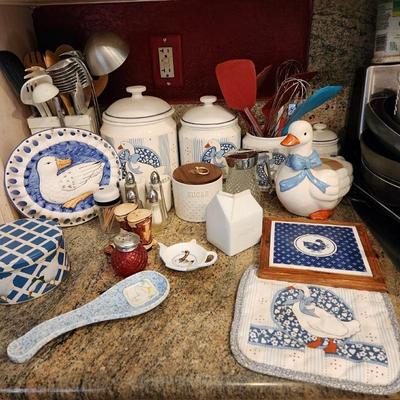 Kitchen duck decor