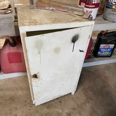 Metal cabinet 