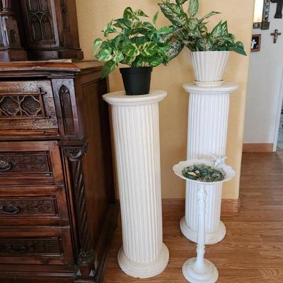 Cement pillars