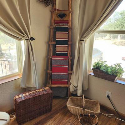 Indian blanket rack