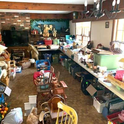 Estate sale photo