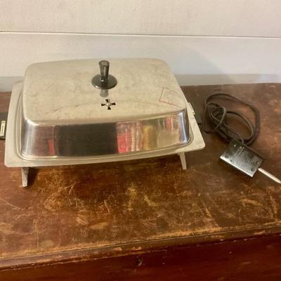 Electric skillet