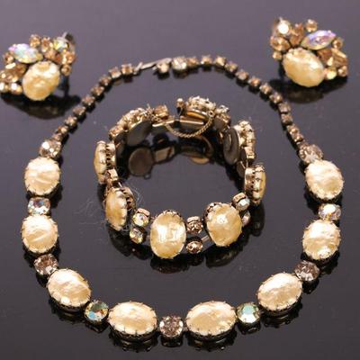 Regency Vintage necklace, bracelet and earrings set