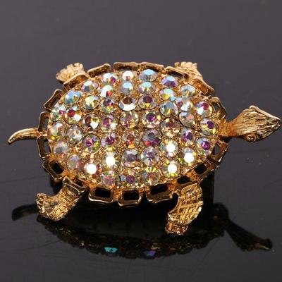 Vtg Rhinestone turtle brooch