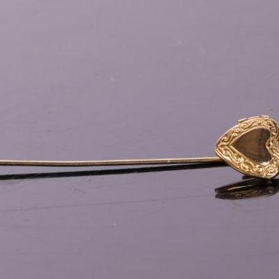 heart locket stick pin and pearl earrings