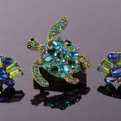 Kramer earrings and vtg turtle brooch