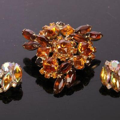 Vintage brooch and earrings