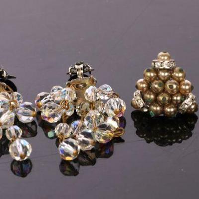 Vintage aurora crystal and pearl earrngs