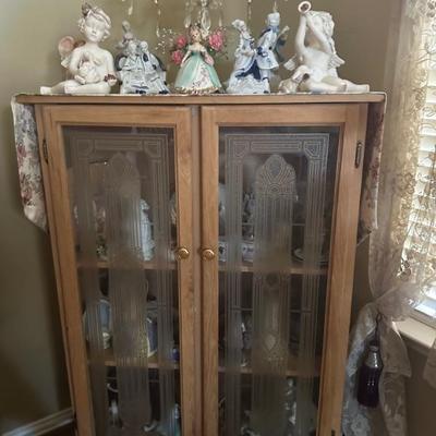display cabinet 
