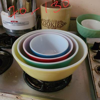 PYREX GRADUATED BOWLS