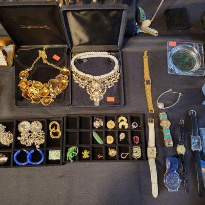 Jewelry And Cases Items
