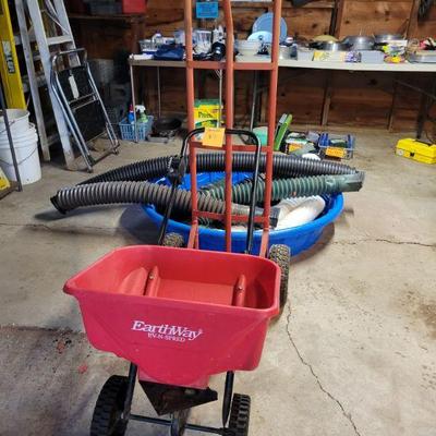 Spreader and Spouts