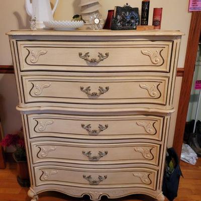 Chest of Drawers 