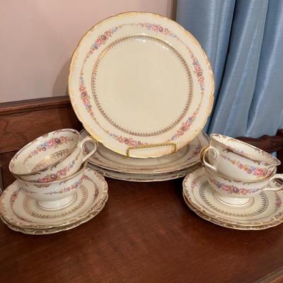 Priced individually 
Dinner $7 each
Cup & saucer $8 each
