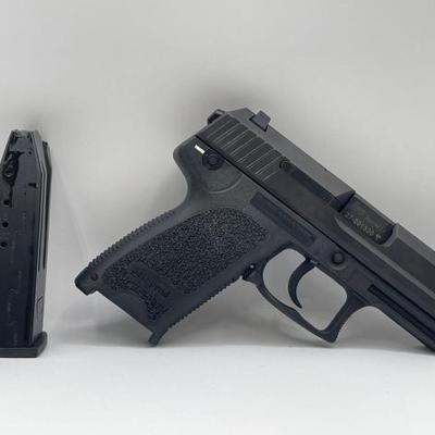 #338 • HK USP Compact 9mm Semi-Auto Pistol
