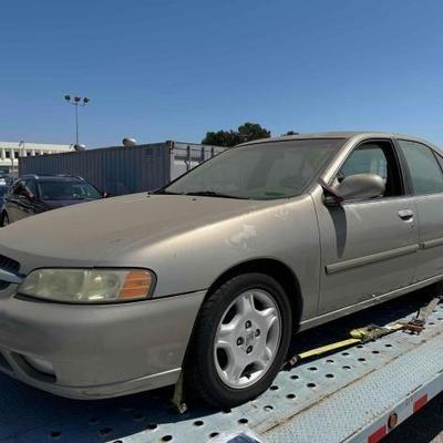 #200 • 2001 Nissan Altima
