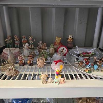 #8066 • Porcelain Figurines, Statues, and Decorations
