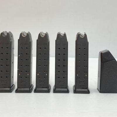 #1644 • (5) 15rd 9mm Magazines & Speed Loader
