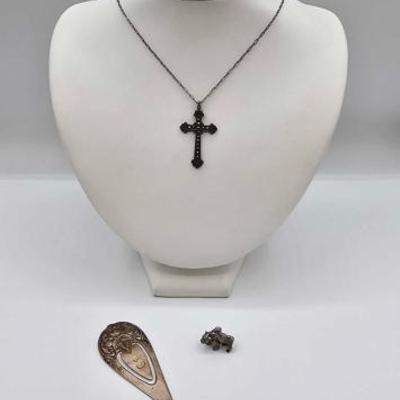 #1906 • Sterling Silver Cross Necklace, Money Clip and Bear Pendant, 16.94g
