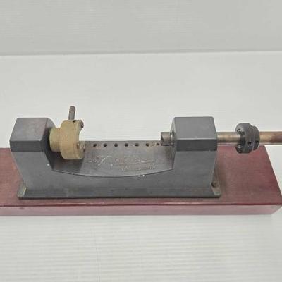 #1704 • Lyman Universal Case Trimmer
