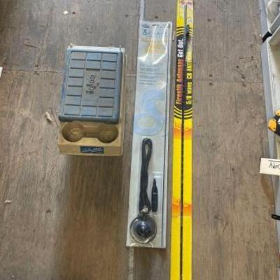 #8260 • Igool Car Cooler and (2) Antennas
