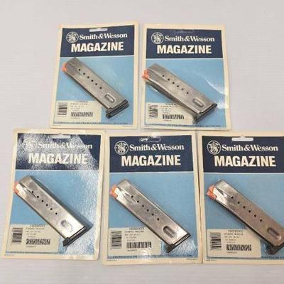#1674 • NEW!!! (5) Smith & Wesson 15rd Multi-Cal Magazines
